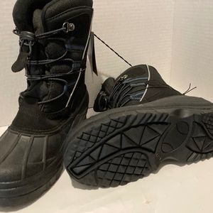 Boys Boots , lace up snow boots, with Tags